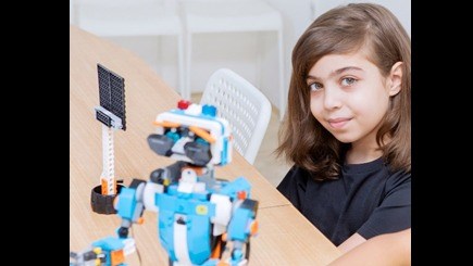 Vaudreuil-Dorion: LEGO robot demonstration