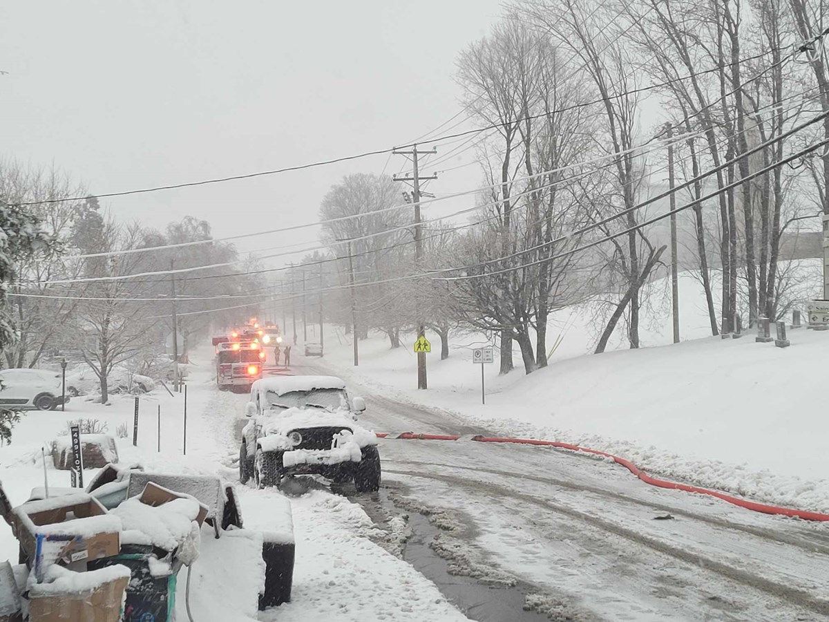 A Rigaud business goes up in flames