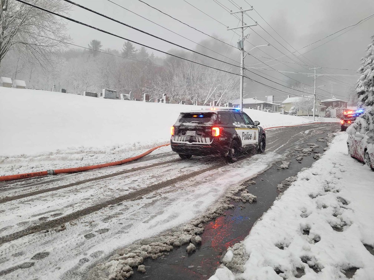A Rigaud business goes up in flames
