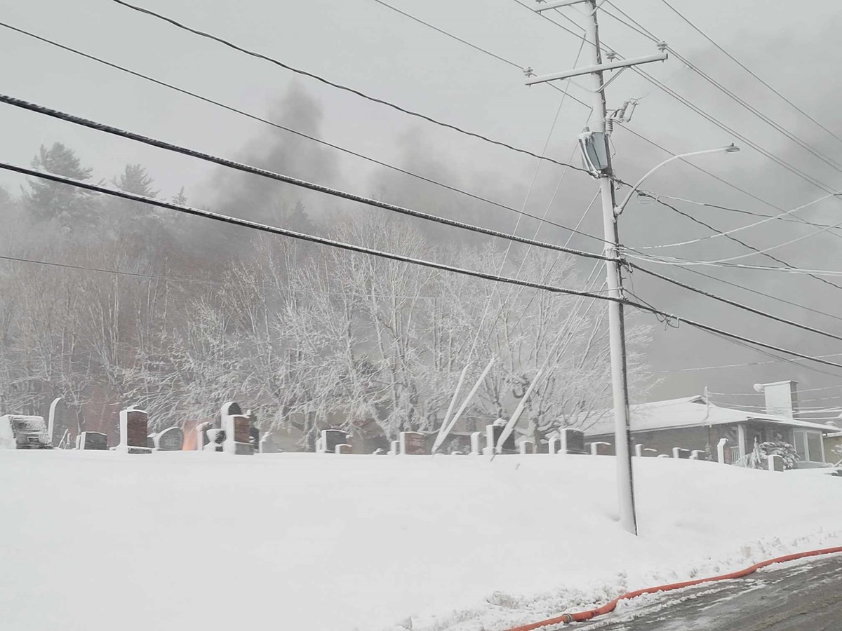 A Rigaud business goes up in flames