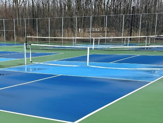 Profitez du tennis et du pickleball à Saint-Zotique