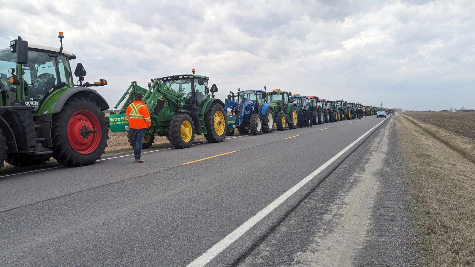 Retour en images sur la manifestation des producteurs agricoles de Vaudreuil-Soulanges