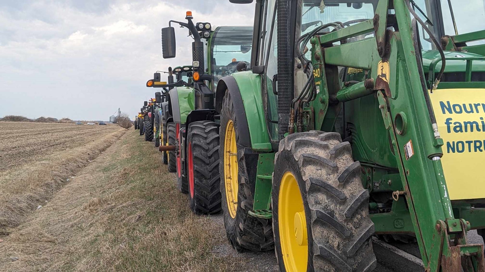 Retour en images sur la manifestation des producteurs agricoles de Vaudreuil-Soulanges