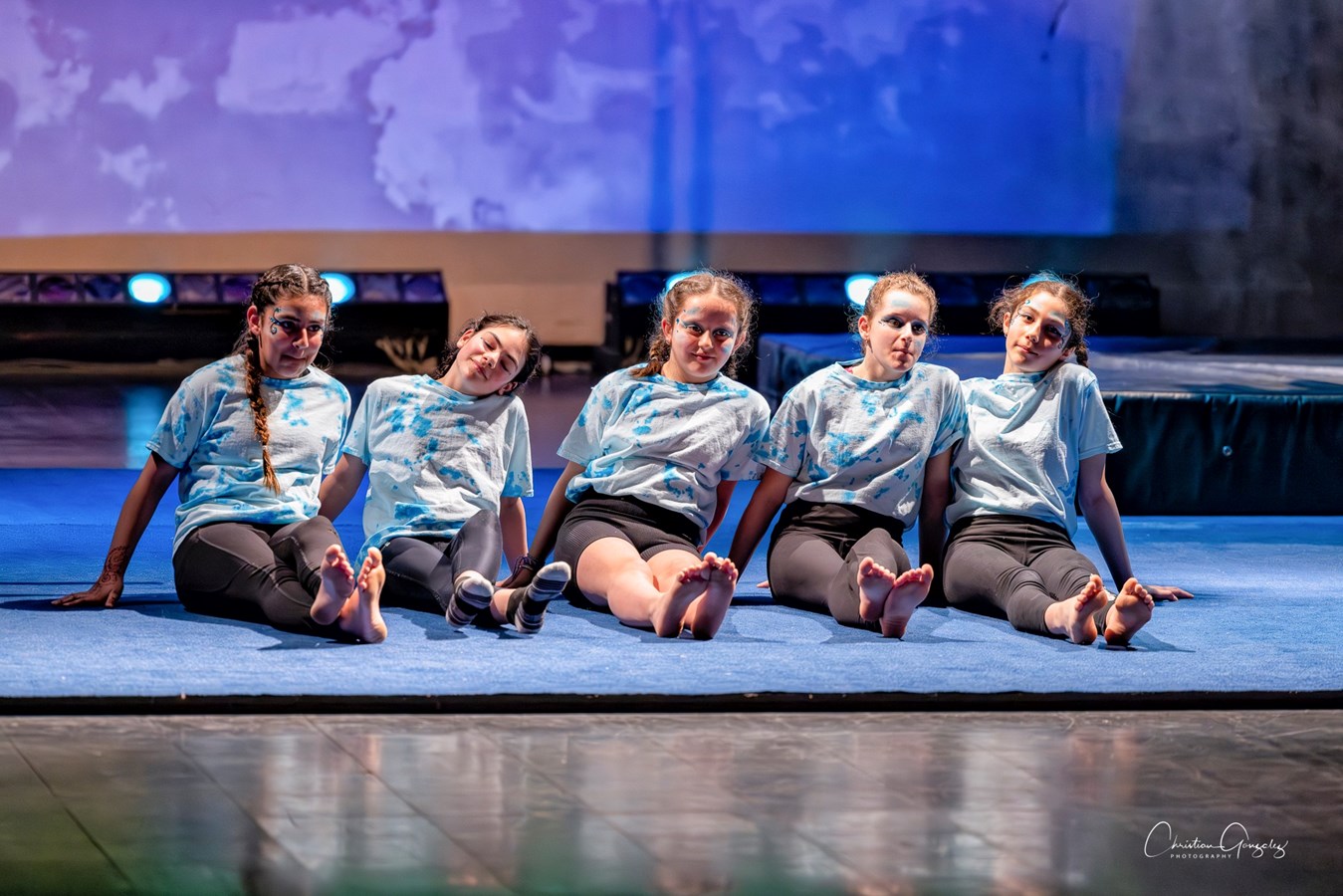 Un 6e spectacle du Festi-Cirque rythmé et coloré présenté par l'école des Étriers