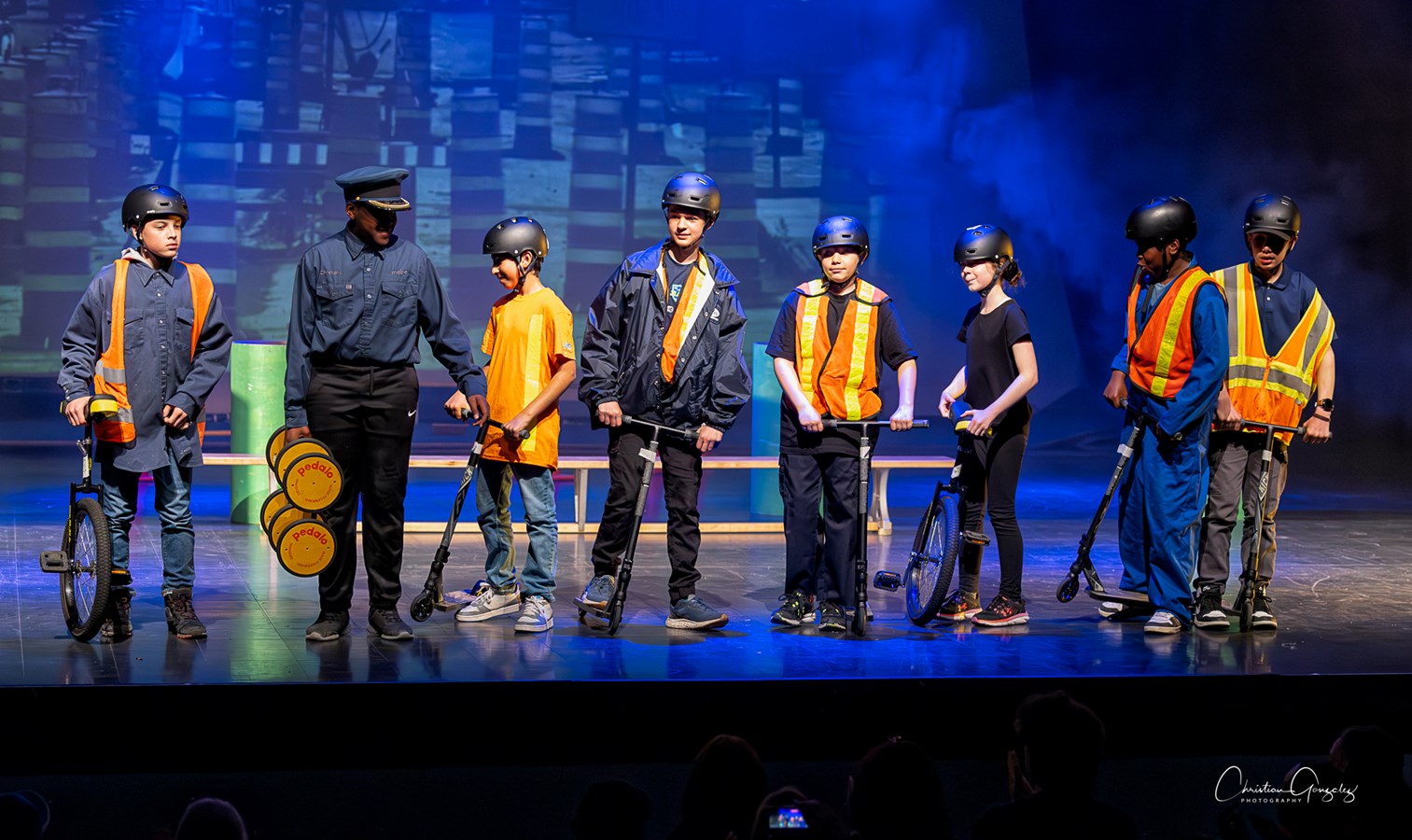 Festi-Cirque 2024: Retour en images sur le spectacle de l'école Harwood