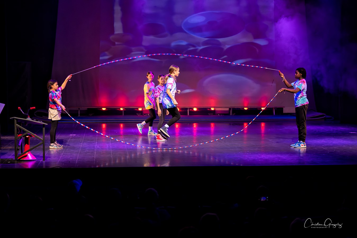 Festi-Cirque 2024: Retour en images sur le spectacle de l'école Harwood