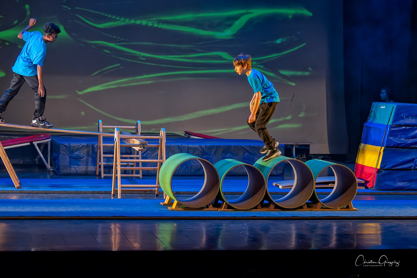 Festi-Cirque 2024: Retour en images sur le spectacle de l'école Harwood