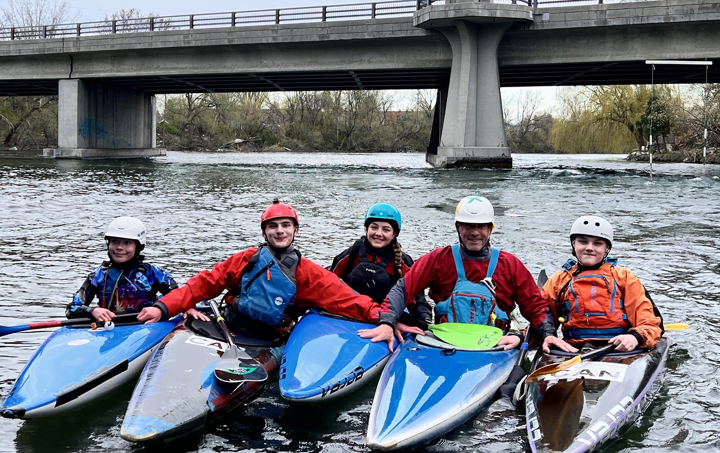 Cinq kayakistes de Vaudreuil-Soulanges en action les 11 et 12 mai 