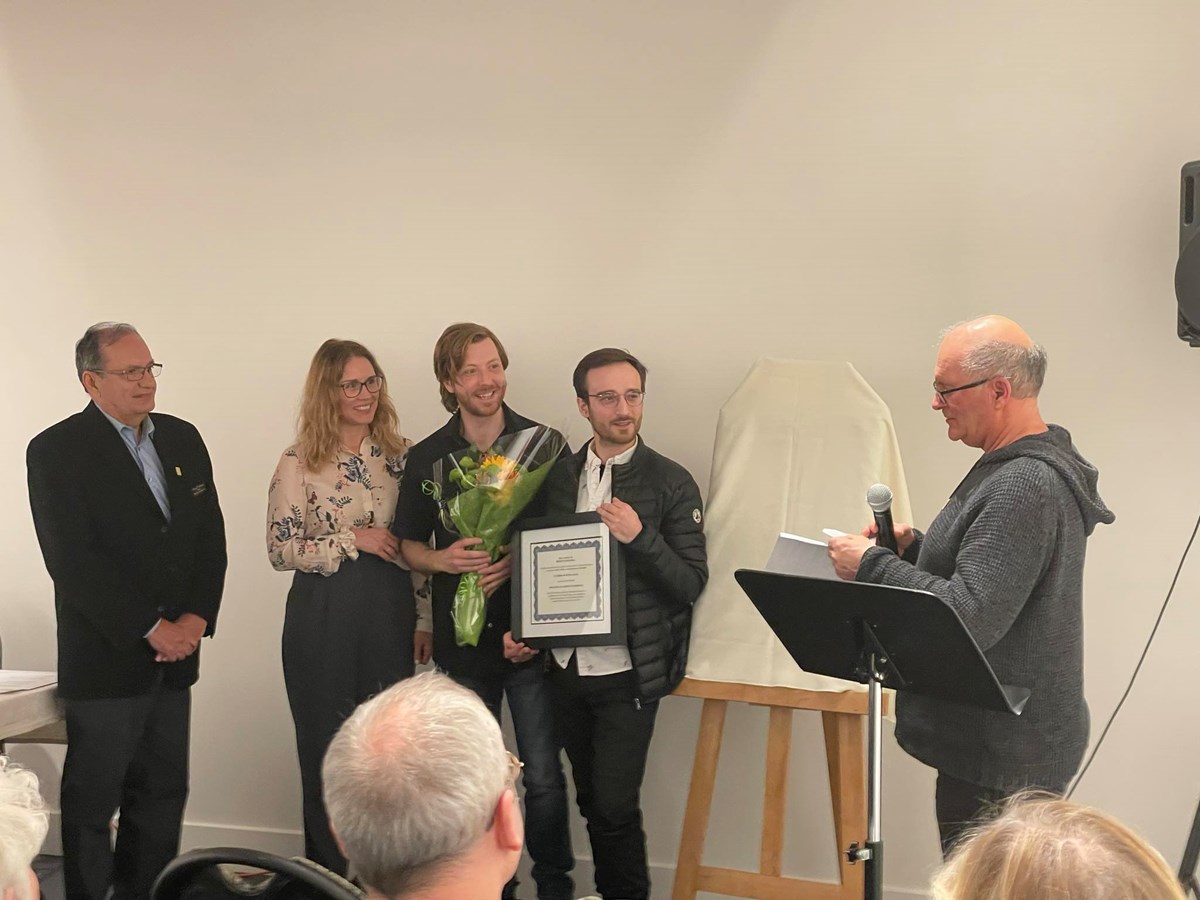 Remise du prix du Mérite patrominial par Daniel Bissonnette du Musée régional, tout récemment