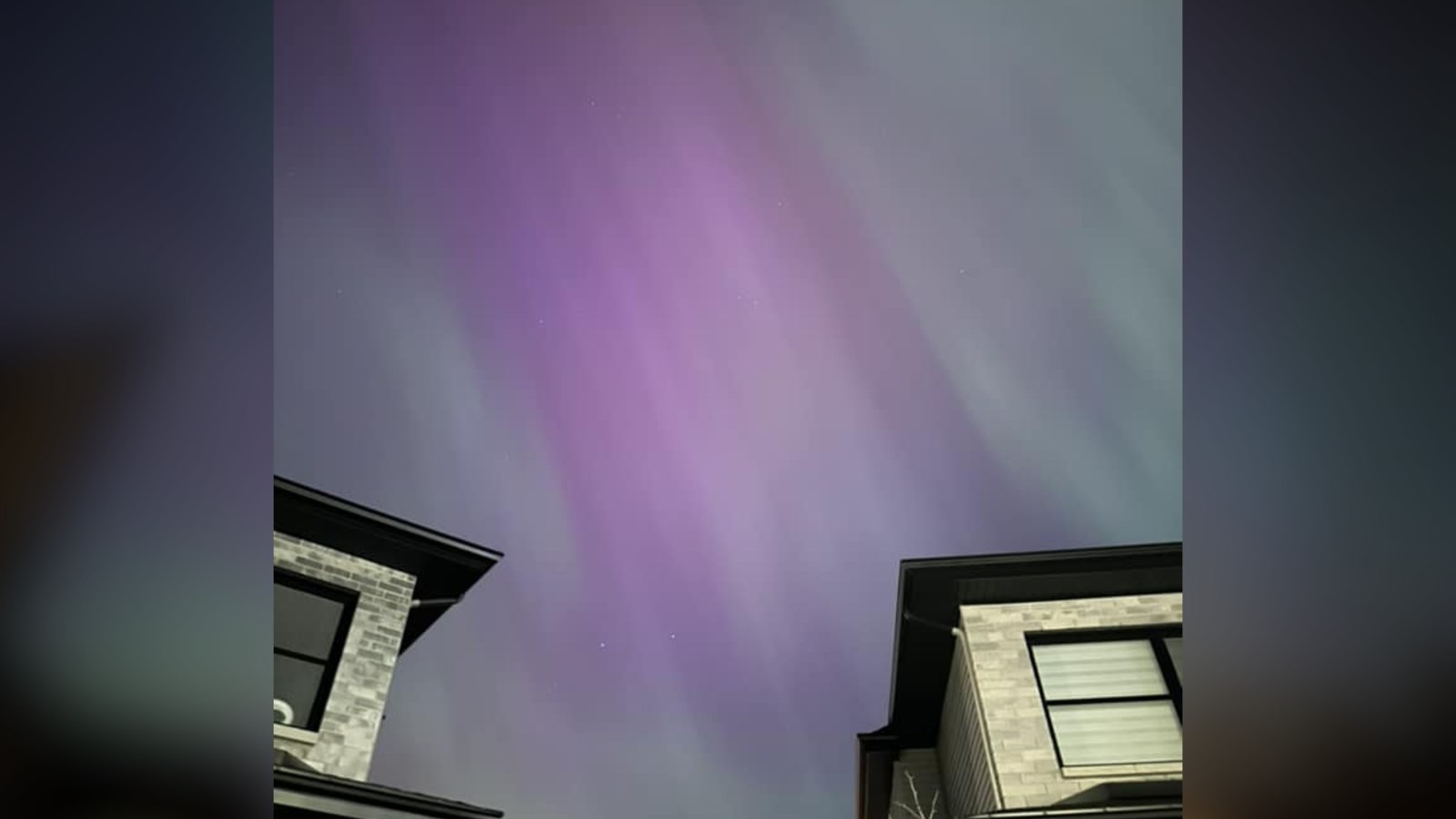 Des aurores boréales éclairent le ciel de Vaudreuil-Soulanges