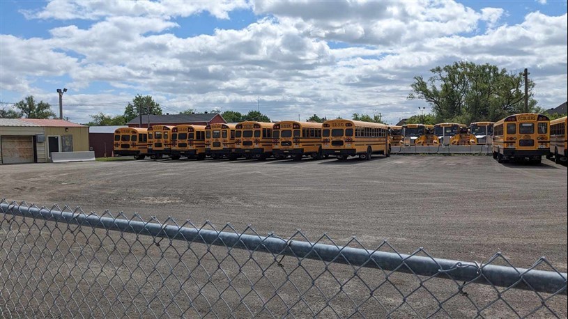 Marilyne Picard annonce 200 000 $ pour électrifier le transport scolaire de Soulanges