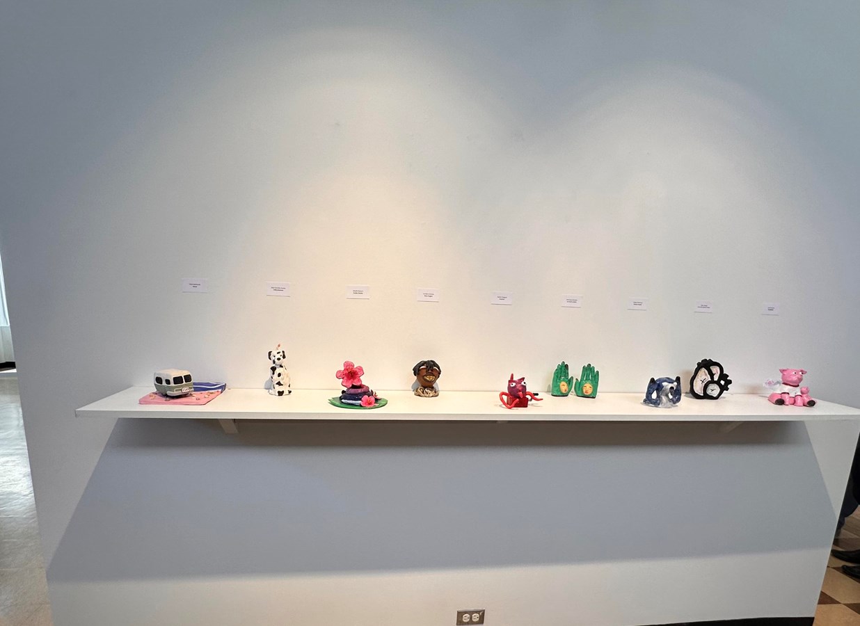 Bibliothèque Armand-Frappier : exhibition on dreams by visual arts students