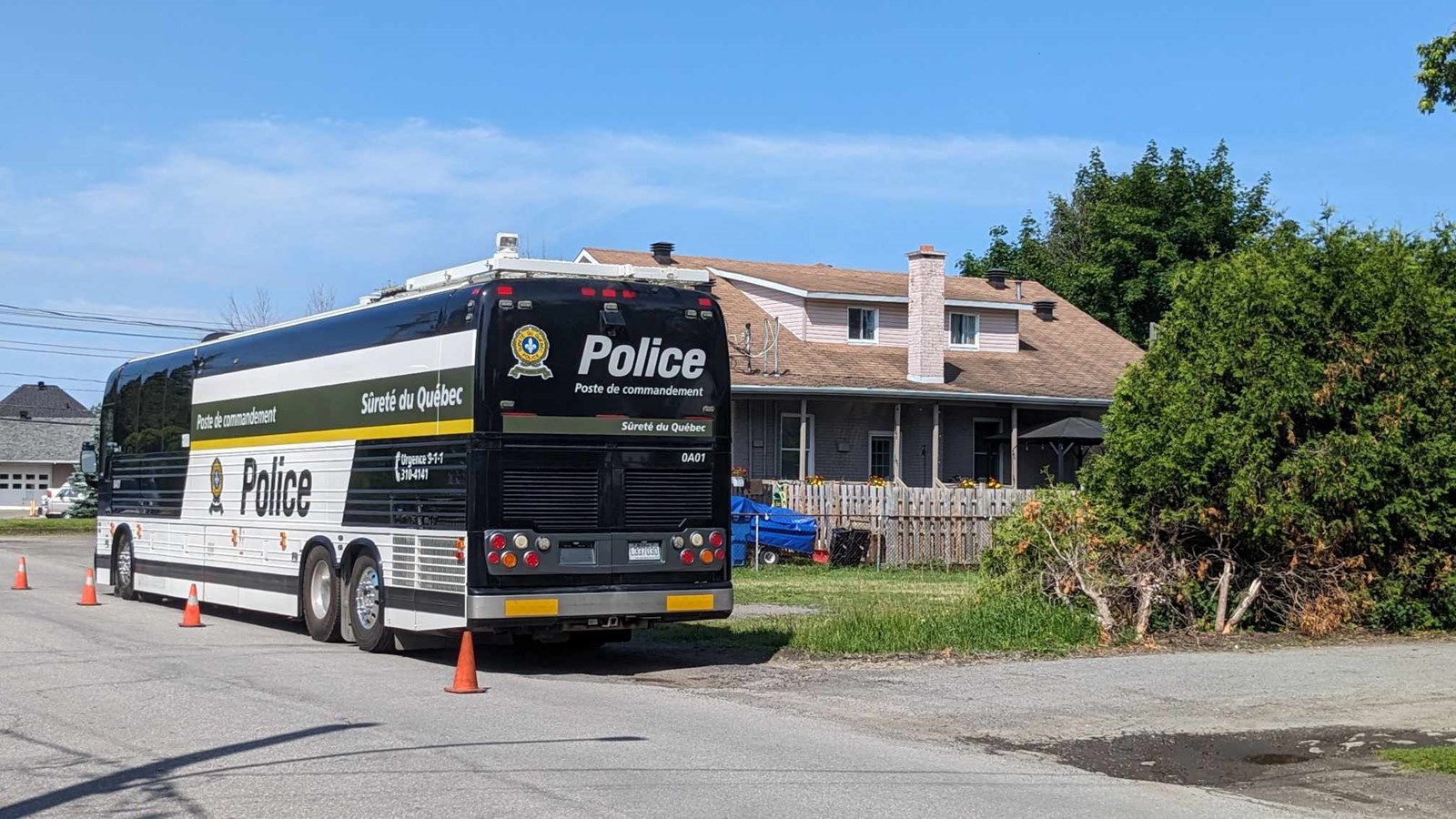 Attempted murder: the SQ deploys its command post to Pointe-des-Cascades