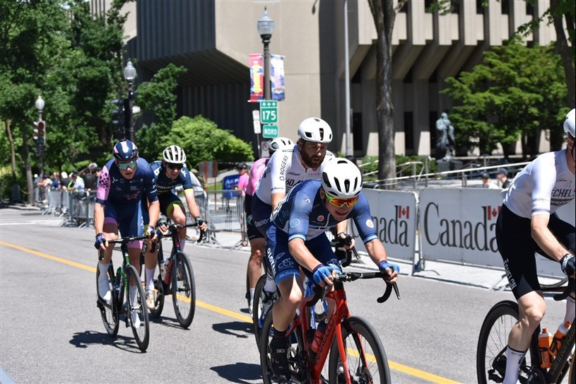 A Vaudreuil-Dorionnois recounts his experience at the Canadian Road Cycling Championships