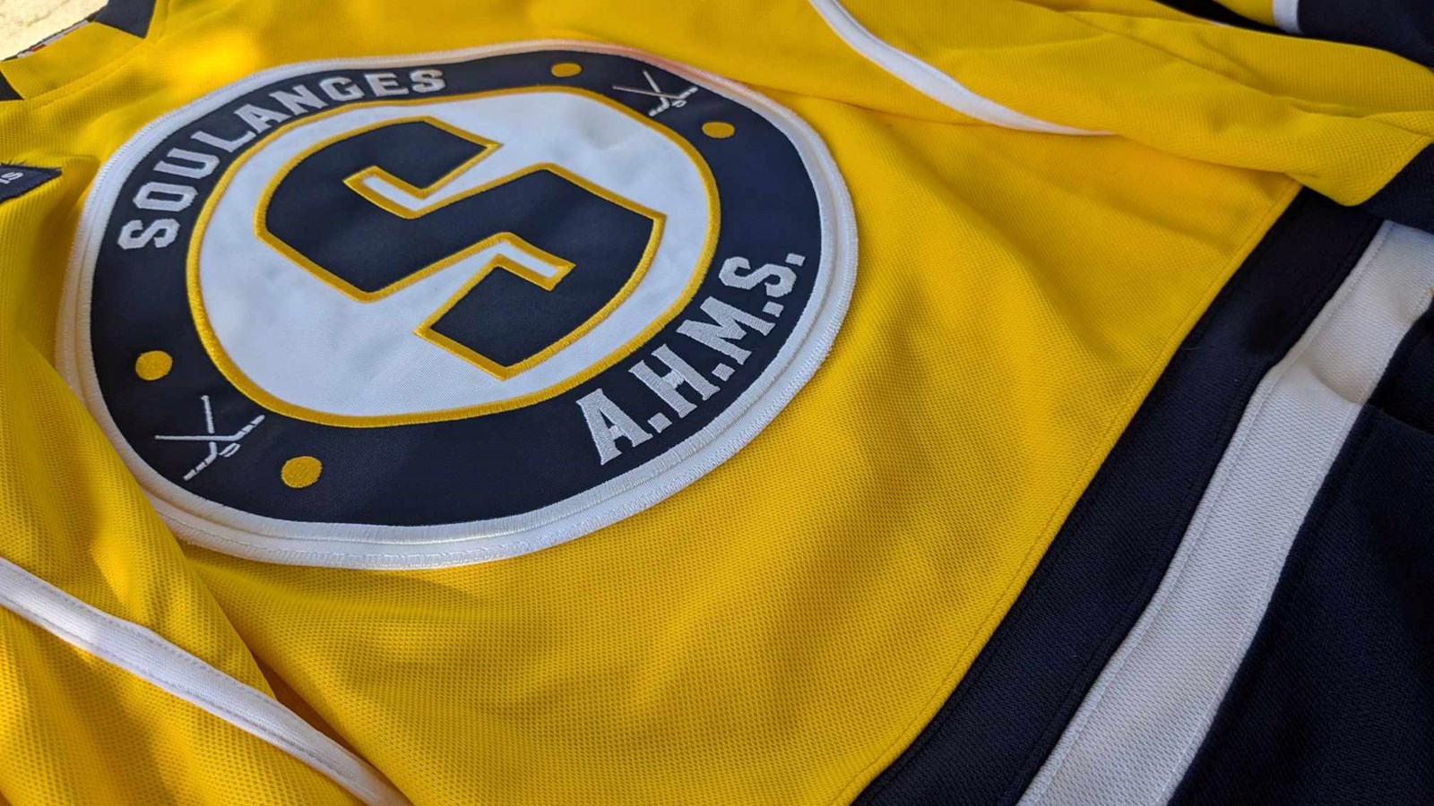 Un nouveau logo et des nouvelles couleurs pour l'Association de hockey mineur de Soulanges