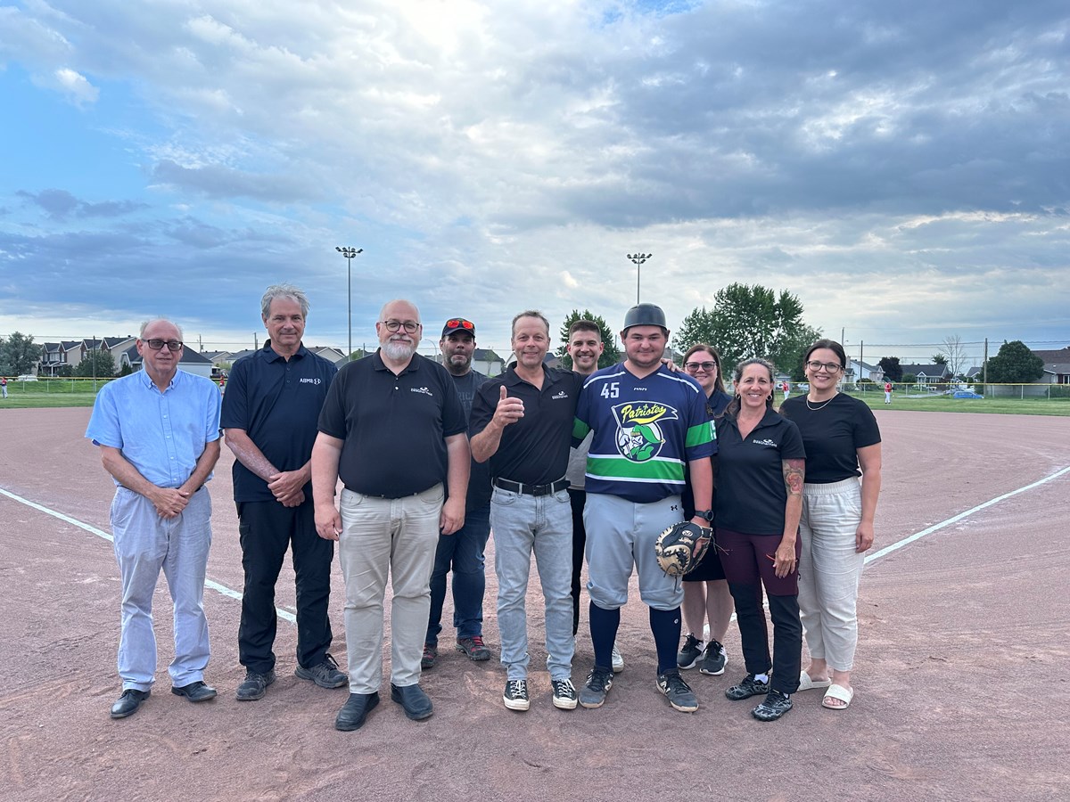 Inauguration du nouveau terrain de baseball au parc Bissonnette 