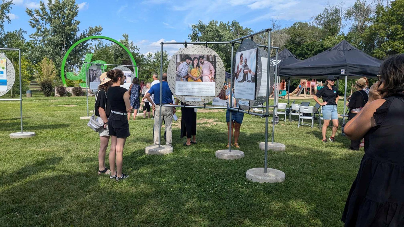 Two travelling exhibitions come to Vaudreuil-Dorion, Saint-Zotique, L'Île-Perrot and Rigaud this summer
