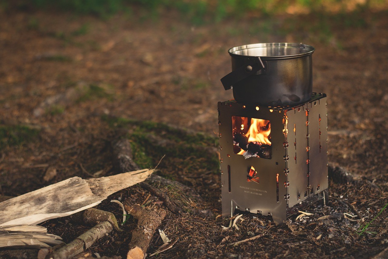Watch out for hot ashes from outdoor fireplaces