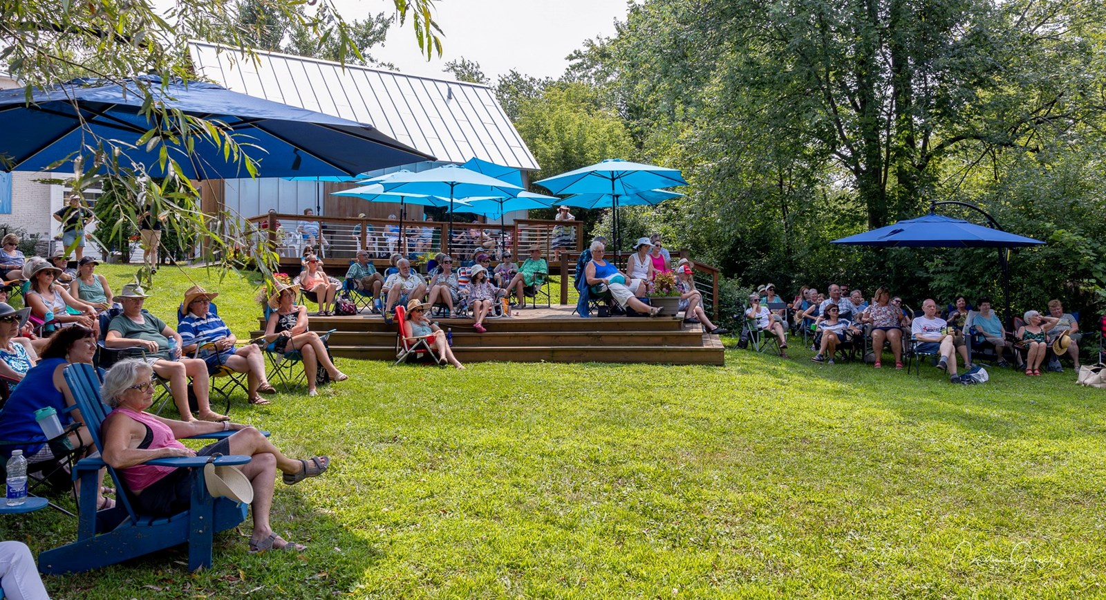Les jardins de la Maison Félix-Leclerc s'animent pour le 110e anniversaire du poète
