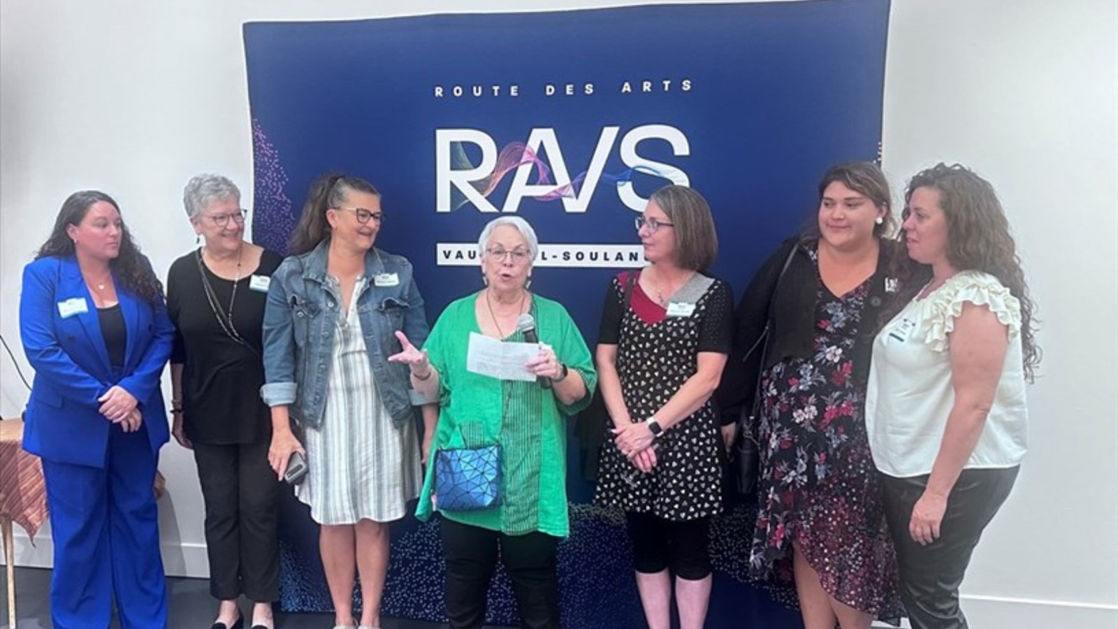 Louise Séguin, Chair of the Route des arts Board of Directors, thanked the members of the Board