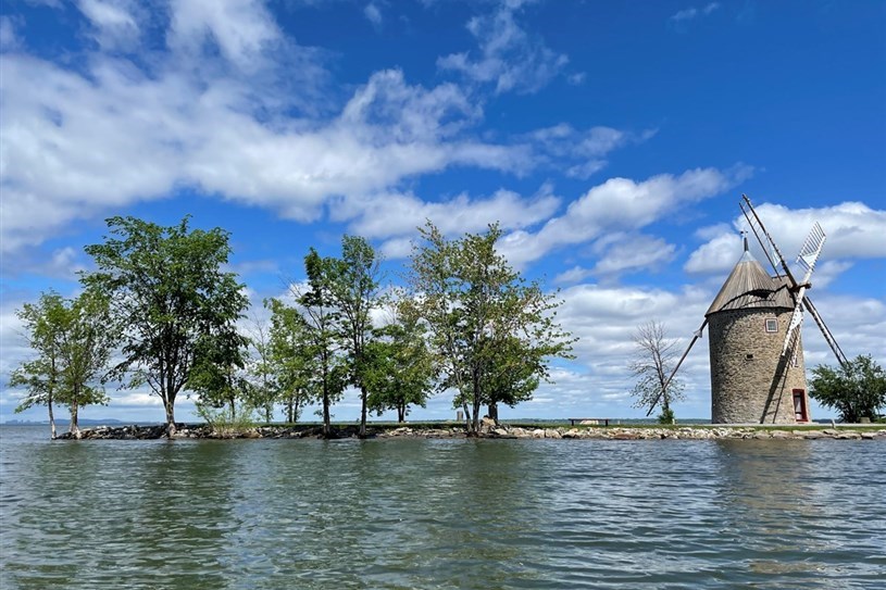 AVENIR ÎLE PERROT requests a meeting with elected officials