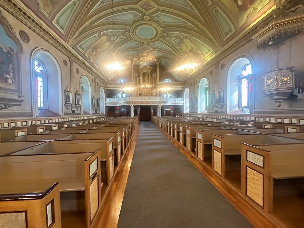 One of the strengths of Saint-Michel church is its simplicity, and the preservation of its original decoration