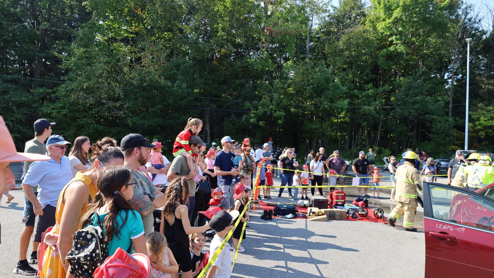 Nearly 1,000 visitors at Saint-Lazare fire station open house