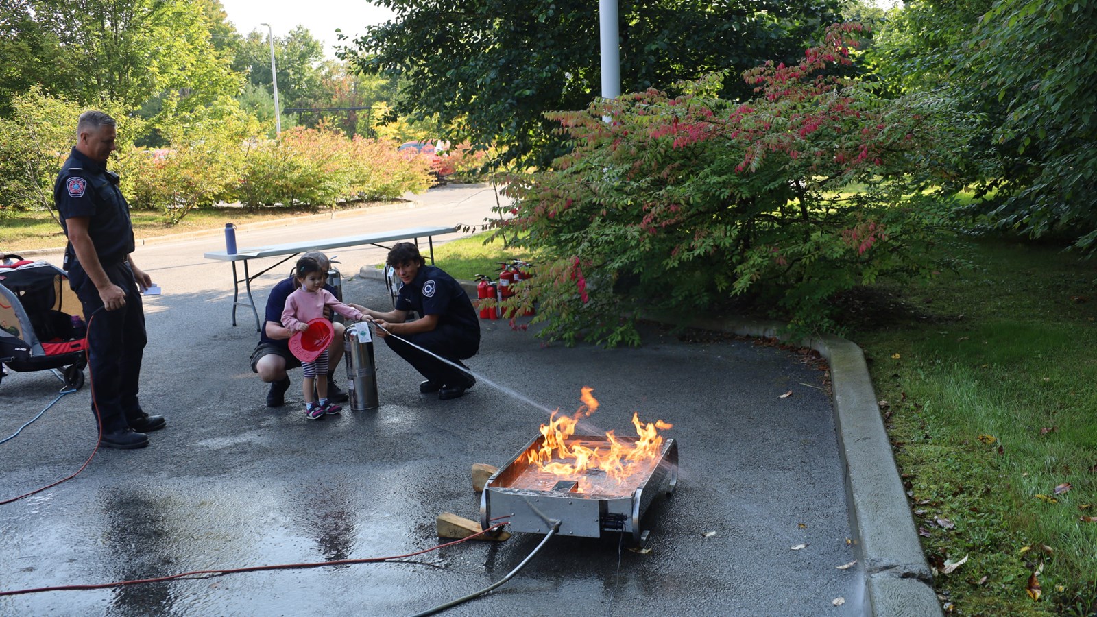 Nearly 1,000 visitors at Saint-Lazare fire station open house