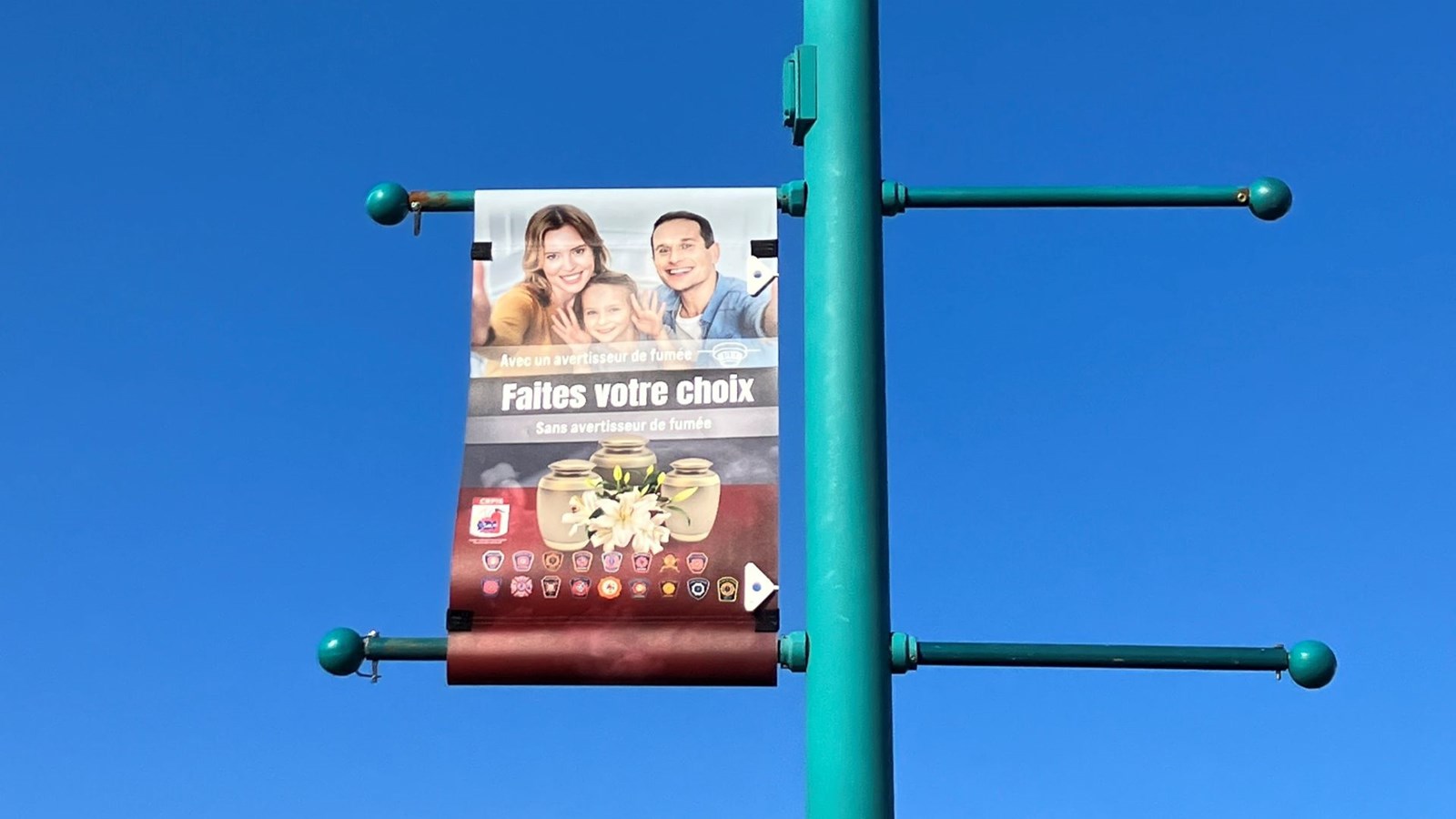 « Un geste qui sauve la vie. Ayez un avertisseur de fumée fonctionnel! »