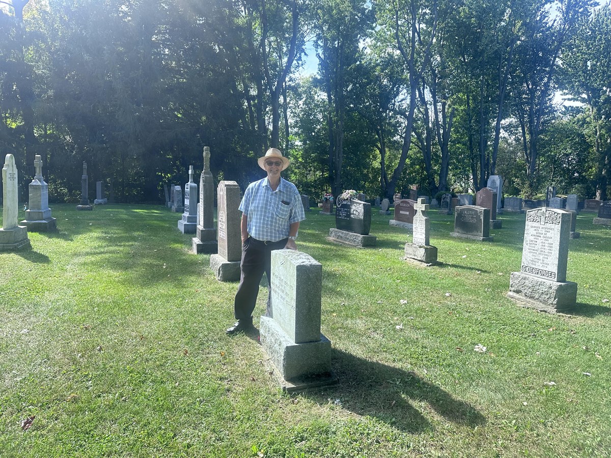 Paul McDonald, marguillier de l'église de Saint-Télesphore, nous a servi de guide