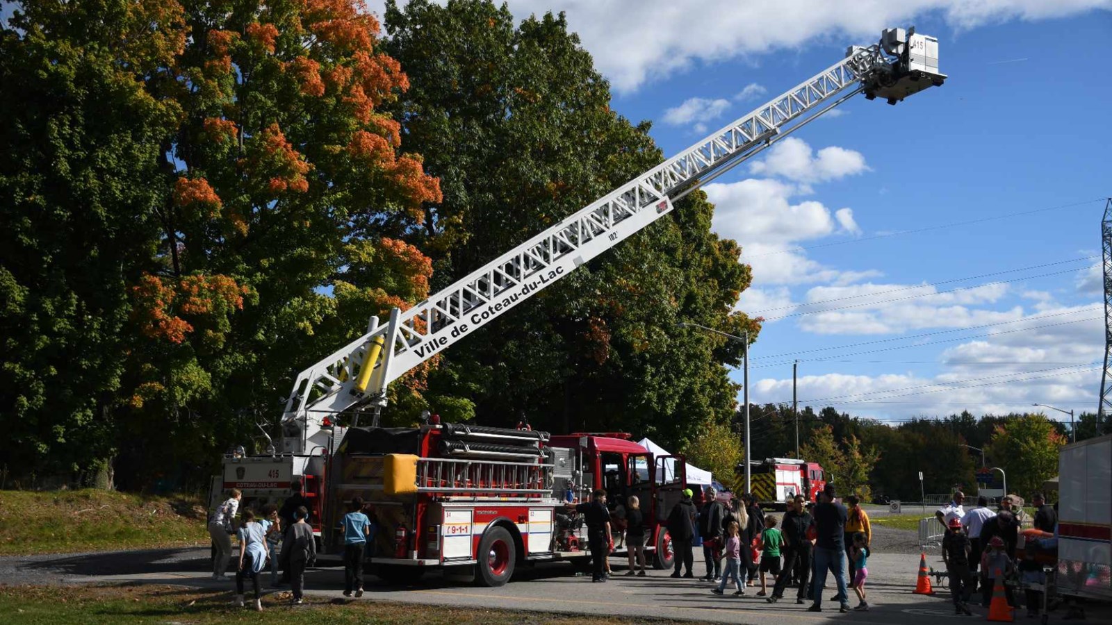 Open house draws 1,200 visitors to Coteau-du-Lac fire station