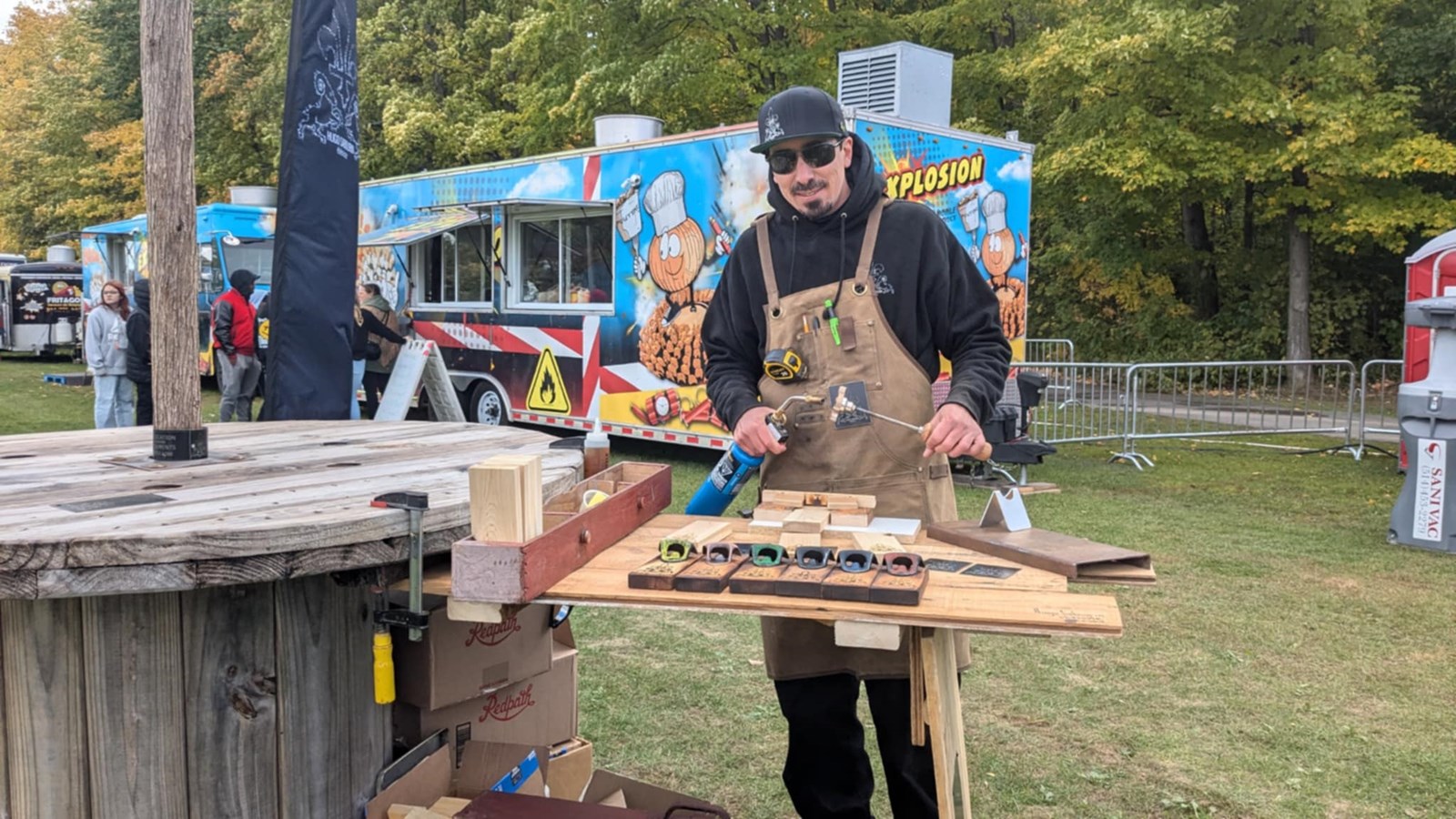 L'ébéniste Hugo Sabourin mettait son talent à profit de la Maison des jeunes de Rigaud, organisme pour lequel il amassait des dons