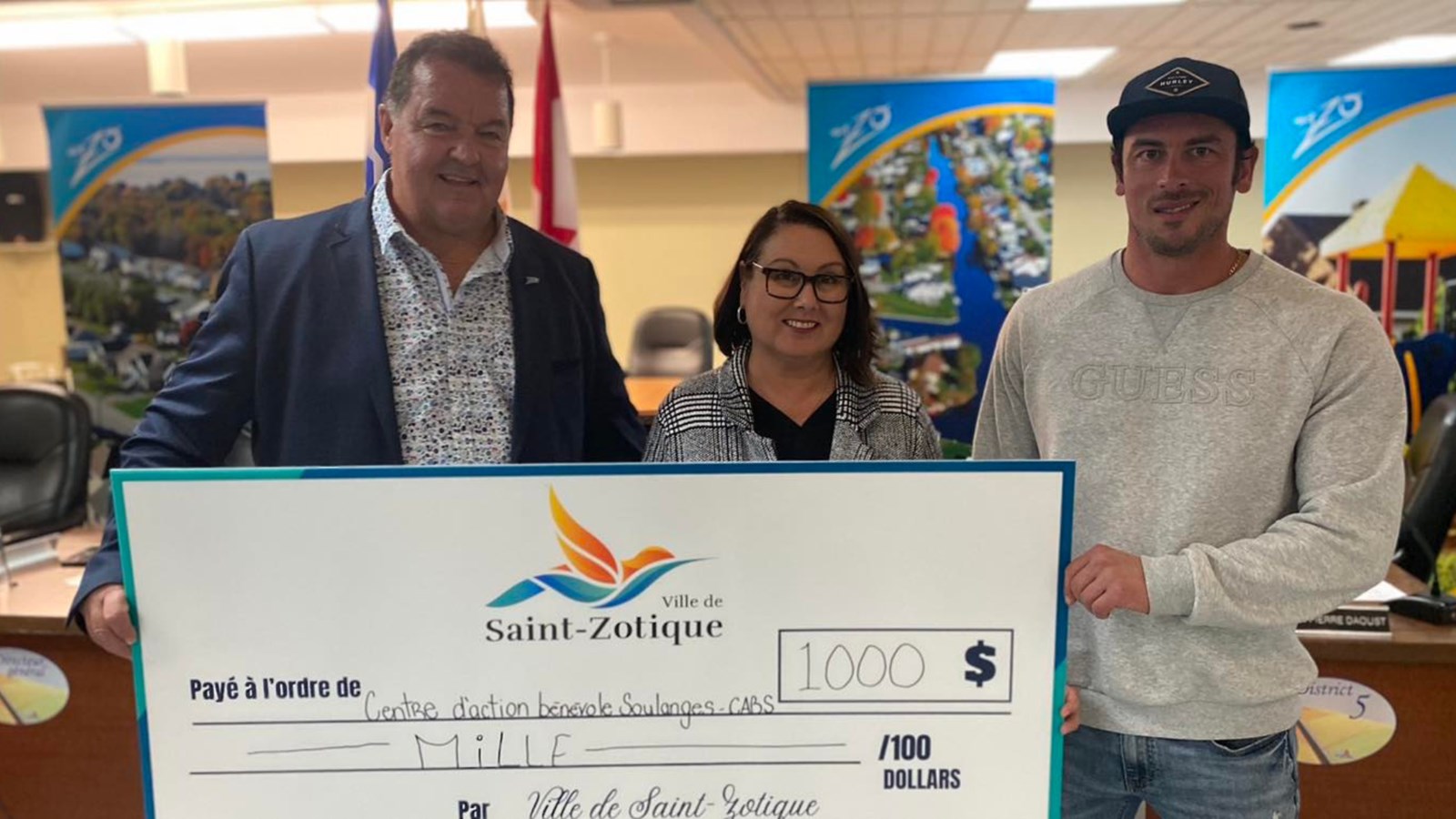Saint-Zotique fait un don de 1 000$ au Centre d'action bénévole Soulanges