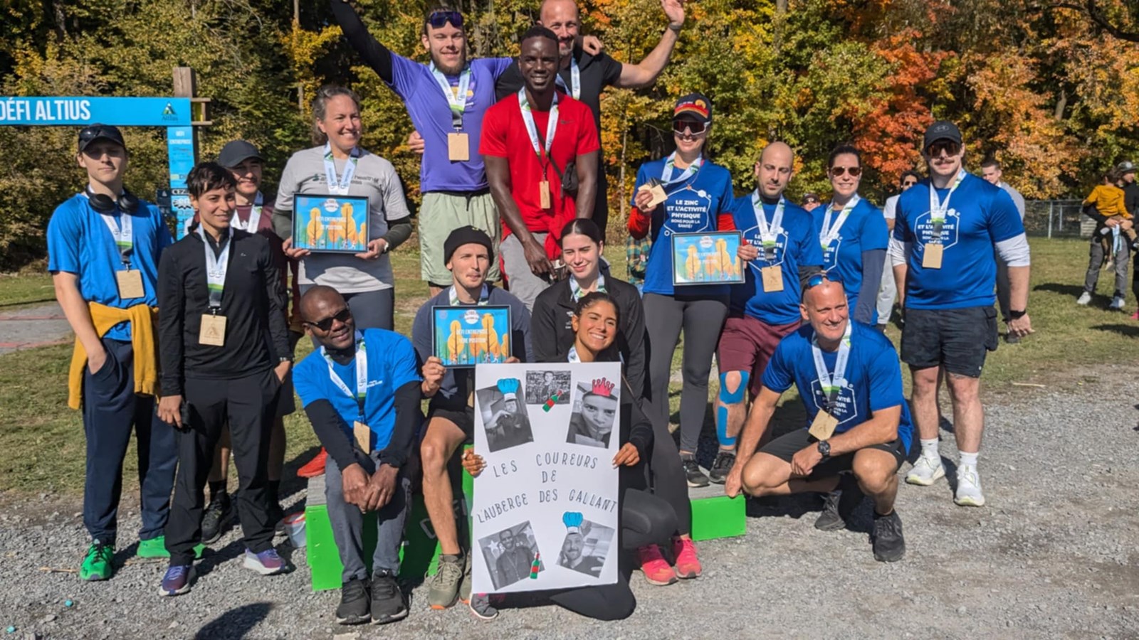 The winners of the corporate challenge are: in third place (right): CEZinc of Salaberry-de-Valleyfield, in 2nd place: Les laboratoires Charles River and in 1st place: L'Auberge des Gallant
