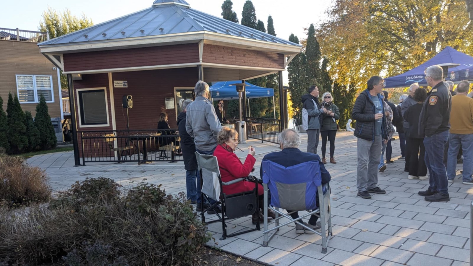 Les Cèdres celebrates the 40th anniversary of its big canoe