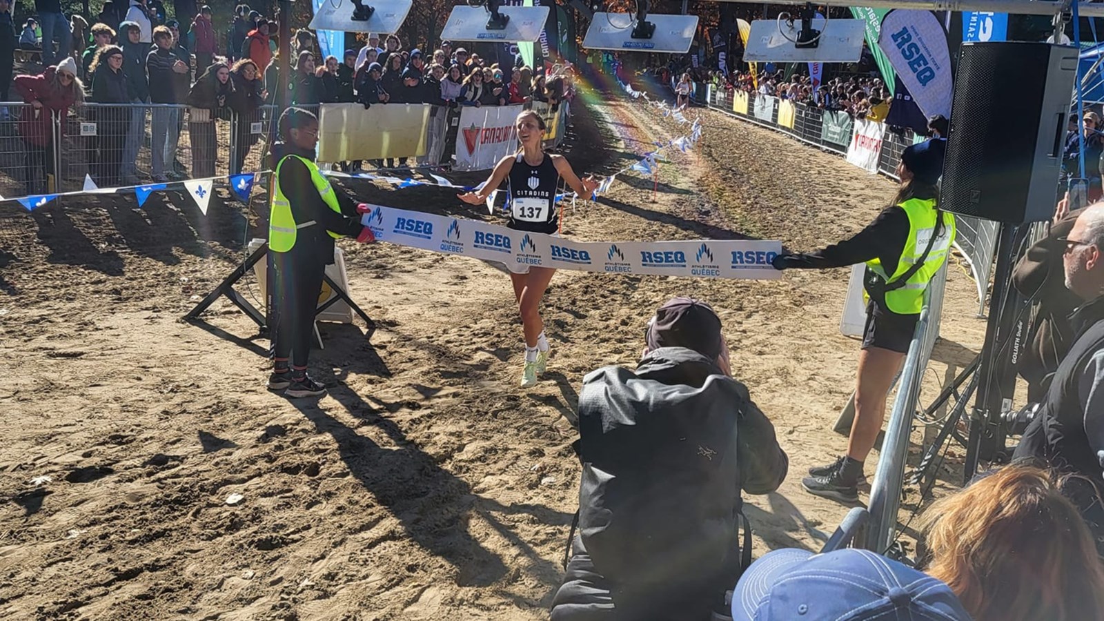 In the women's race, Élisa Tripotin of UQAM/ athletics won the 8km race in 29.21.17 