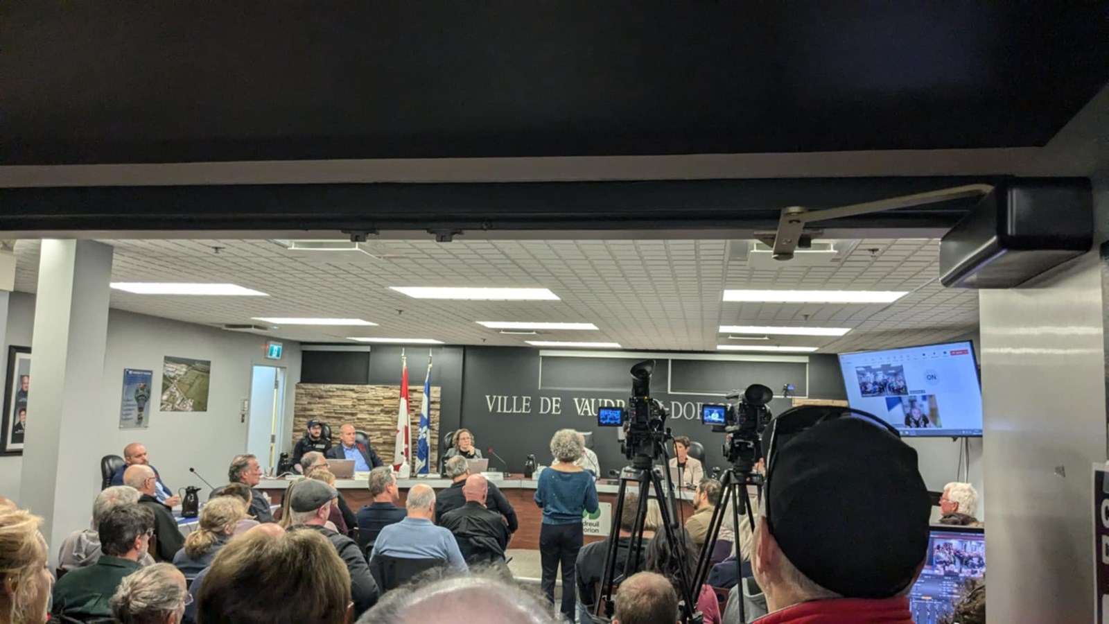 Vaudreuil-Dorion: a council meeting punctuated by booing
