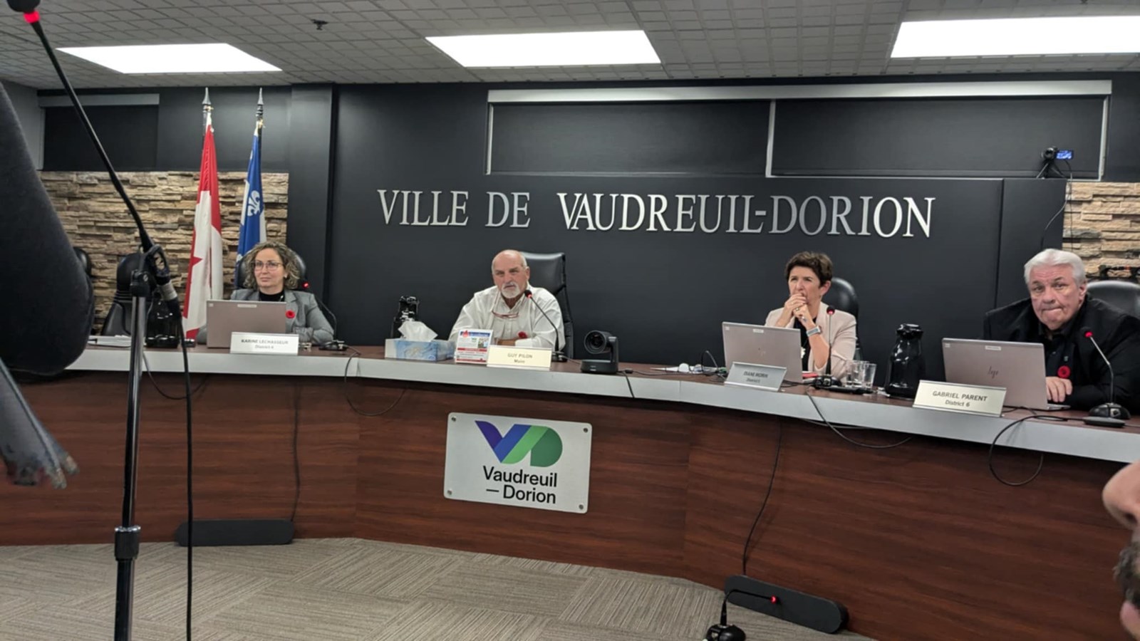 Vaudreuil-Dorion: a council meeting punctuated by booing