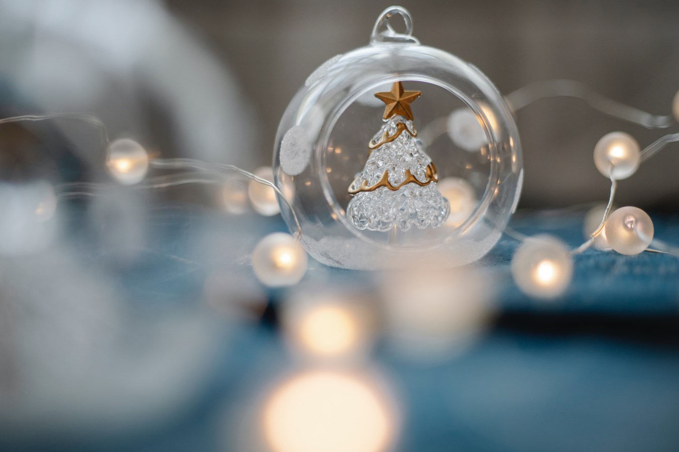  When is it acceptable to put up Christmas decorations?