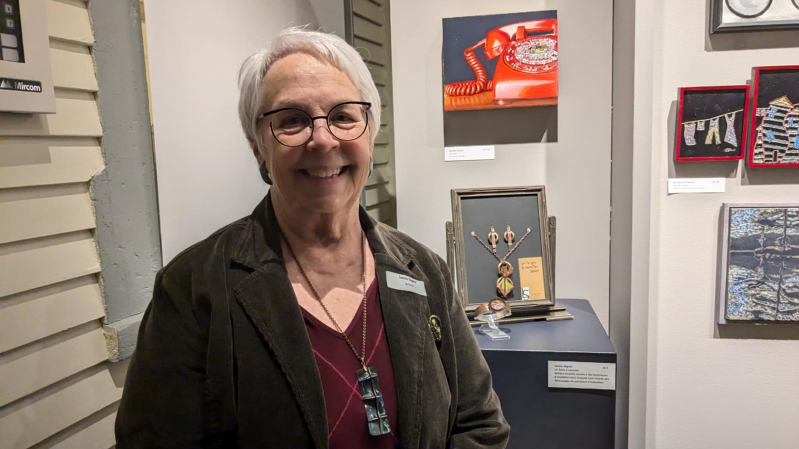 Louise Séguin, artist from Saint-Lazare, has put her talents as a joaillier and her creativity at the service of this exhibition like no other