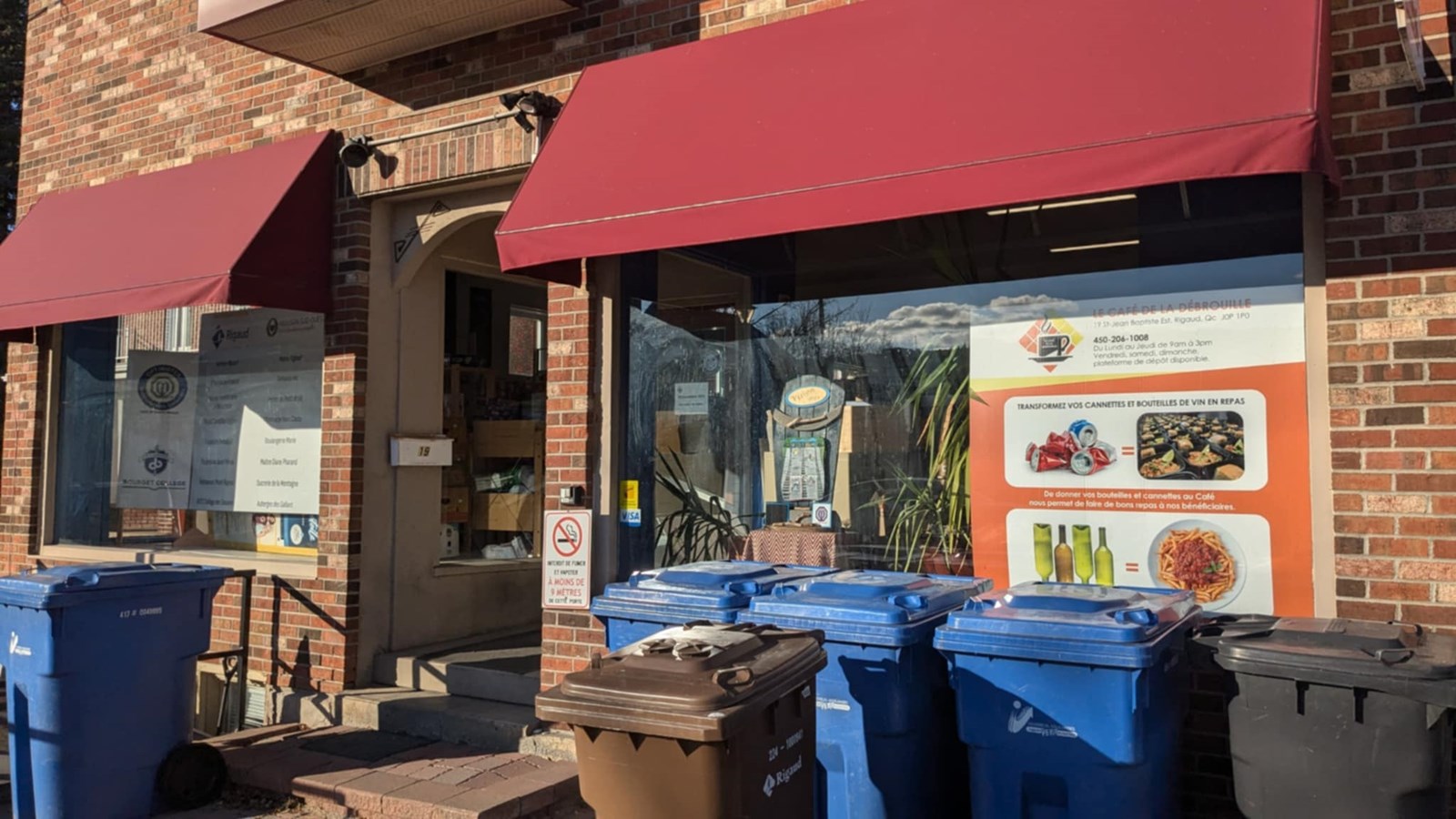 Self-financing with empty bottles and cans  