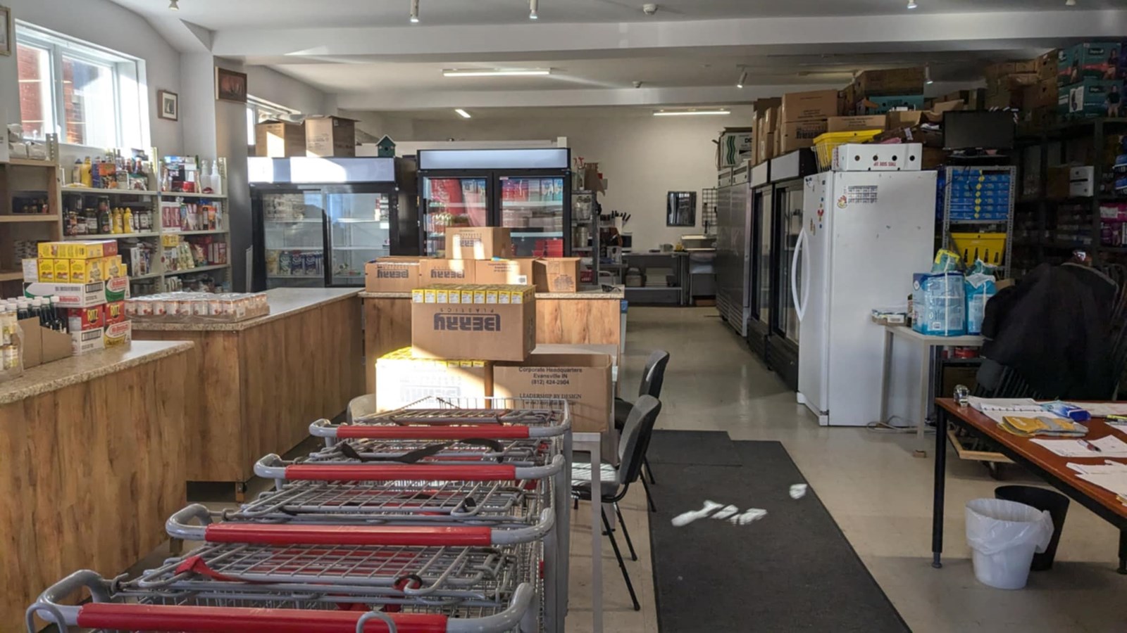 Self-financing with empty bottles and cans  