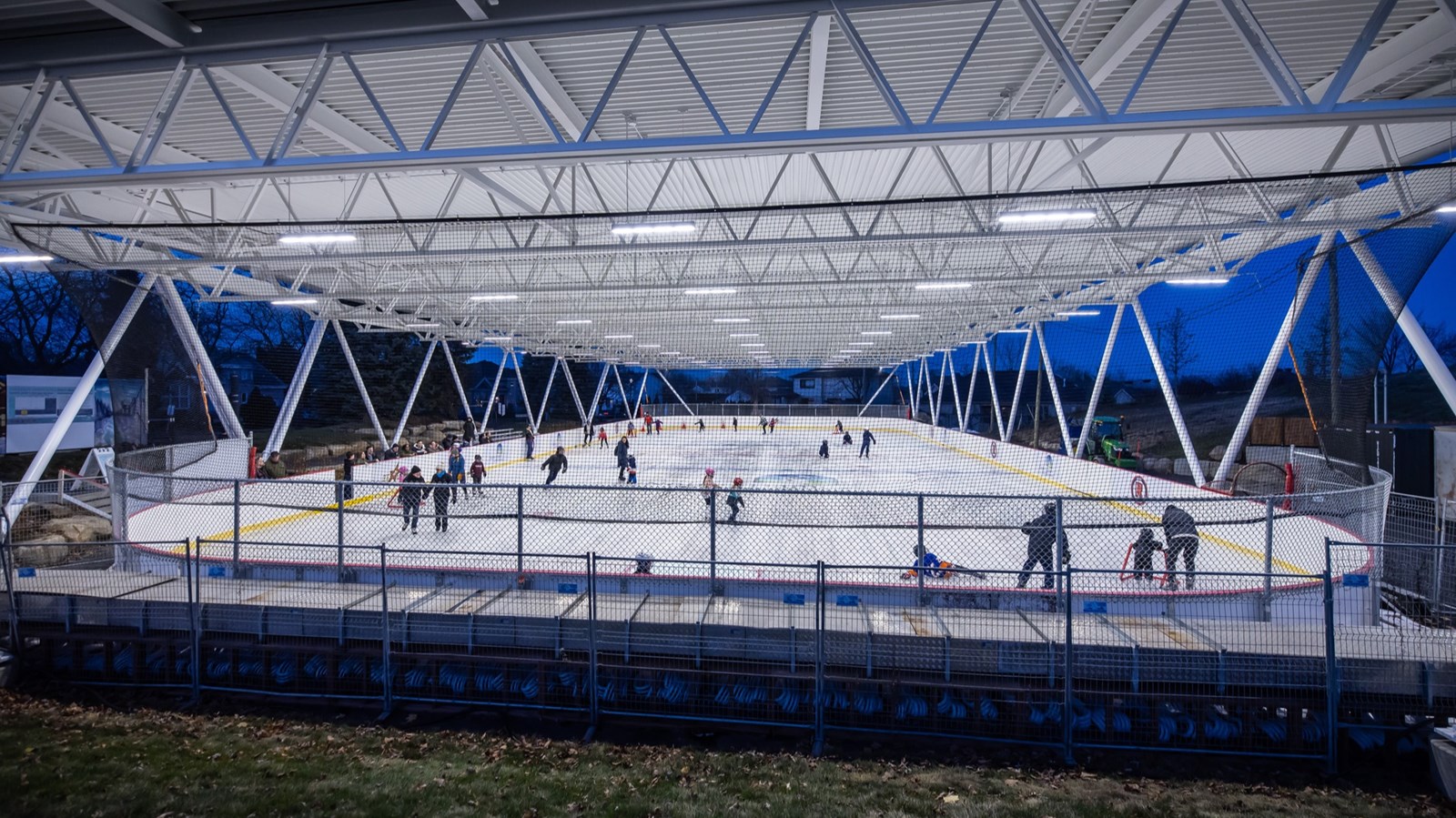 NDIP launches the outdoor skating season and inaugurates the roof of its refrigerated rink