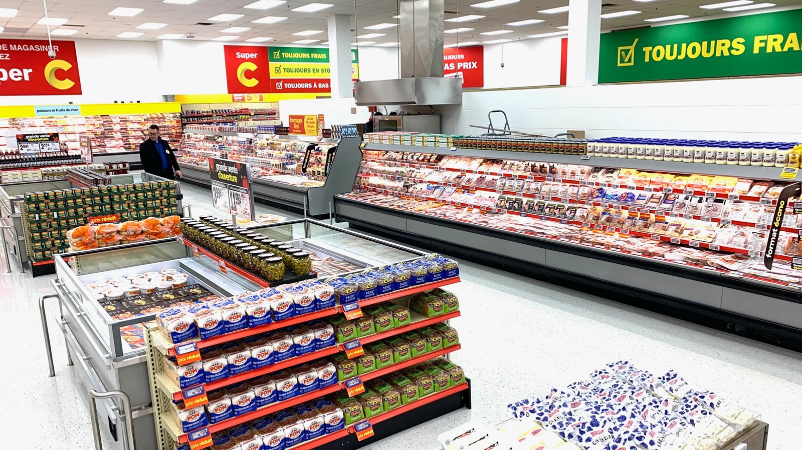Rigaud's Super C opens its doors  