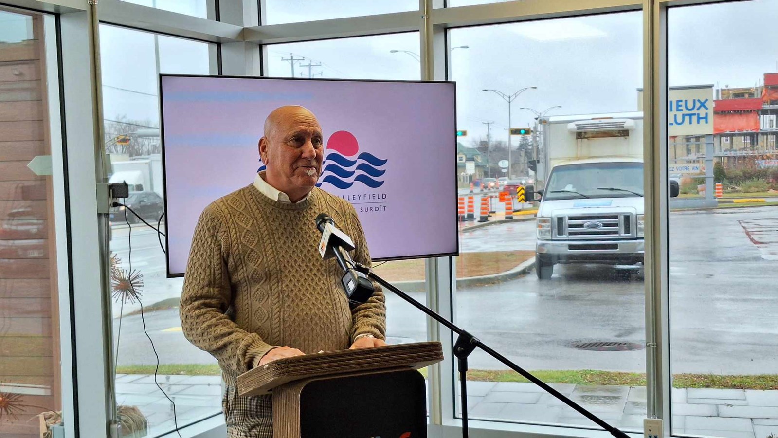 Pierre Crépeau. - coordonnateur à la vie culturelle à la Ville de Salaberry-de-Valleyfield