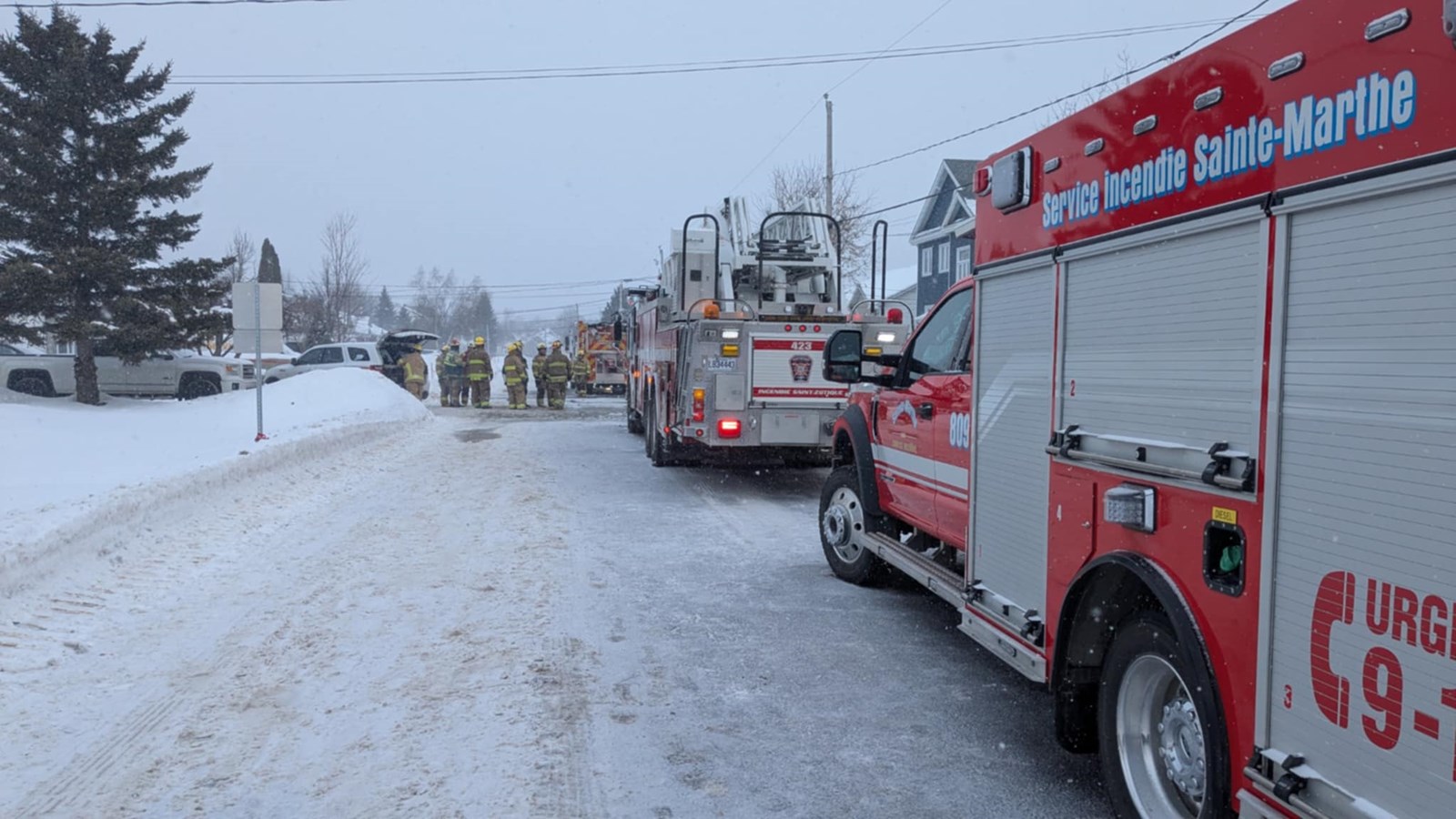 Une résidence de Saint-Zotique est détruite par les flammes