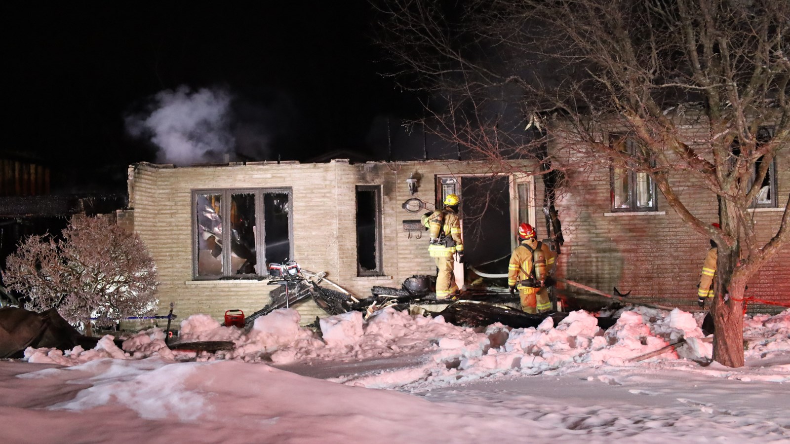 Une résidence de Saint-Zotique est détruite par les flammes