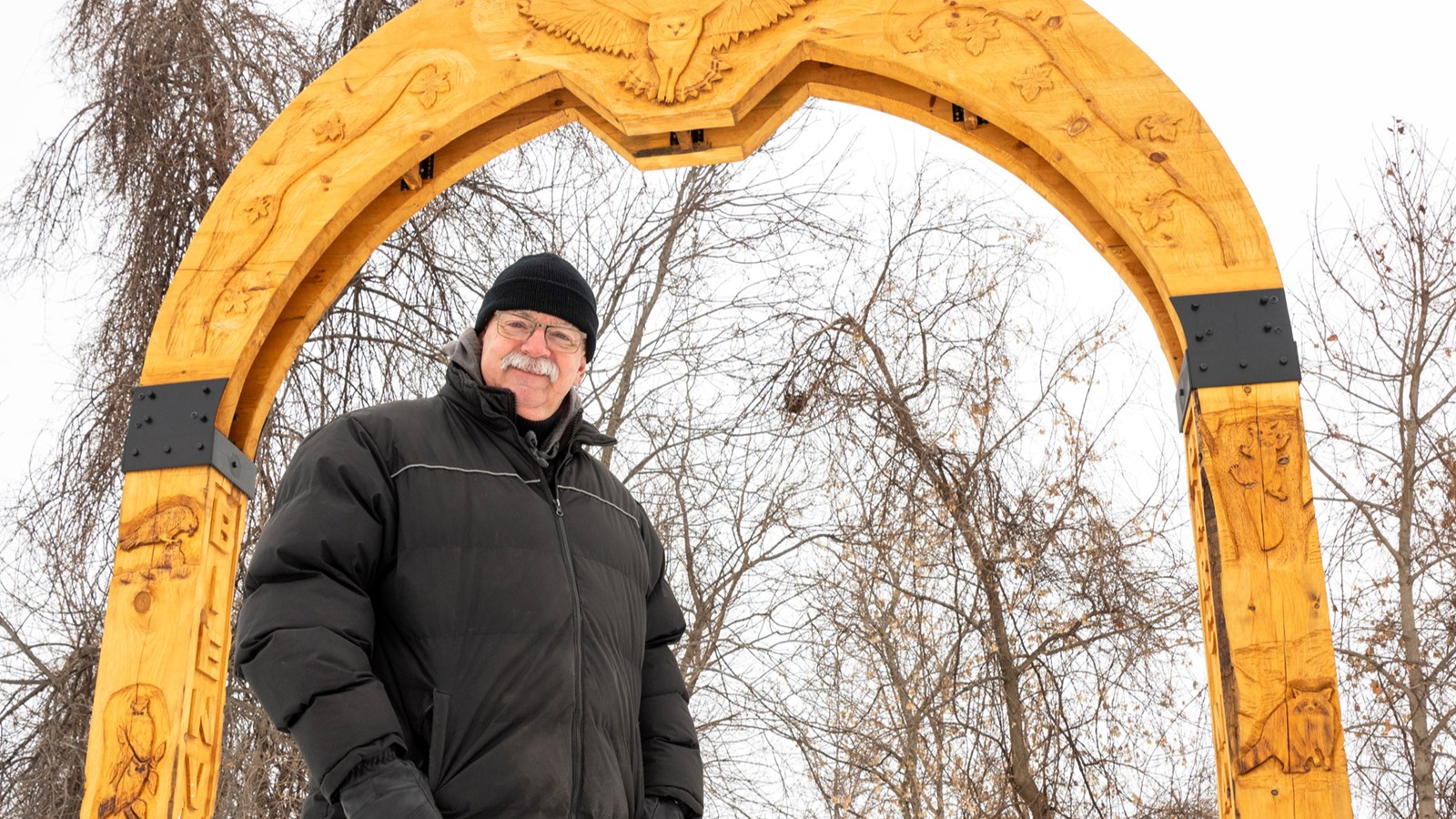 Designed by sculptor Daniel Martin, it represents the first public work of art on such a scale for this craftsman, who has been working with wood on an amateur basis for several years