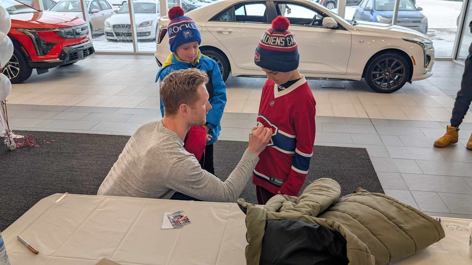 Mike Matheson à la rencontre de ses partisans à l’Île-Perrot