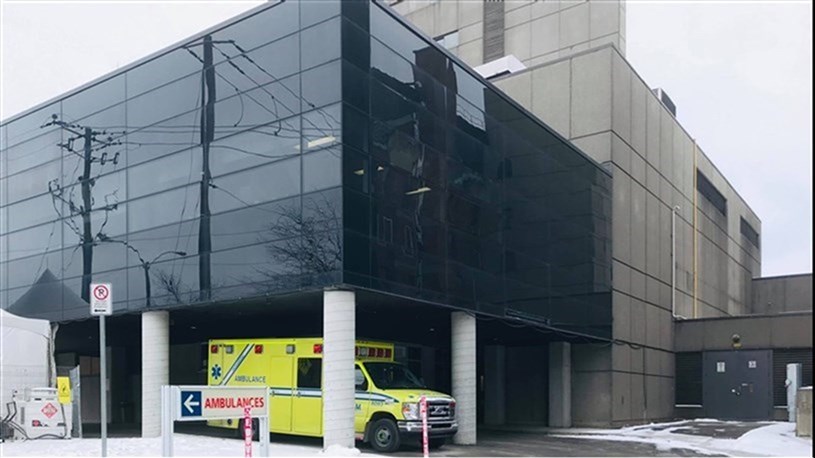 Des paramédics contraints d’attendre des heures au triage de l'Hôpital du Suroît